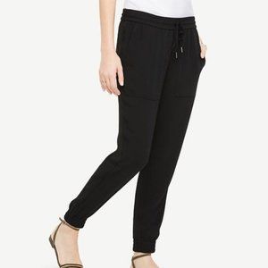 Ann Taylor Black Dress Joggers (Small Petite)